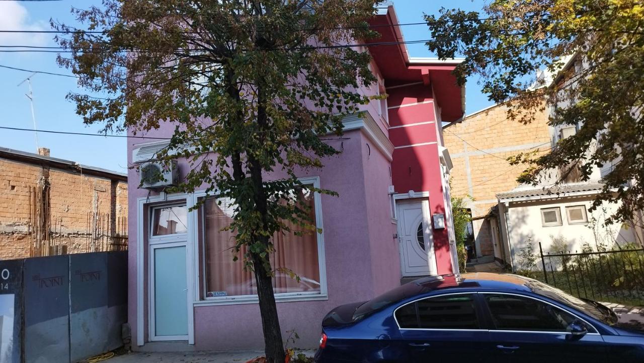 Small Apartment Private Bathroom Strong Wi-Fi Belgrade Exterior photo