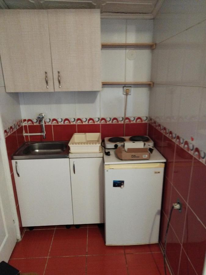 Small Apartment Private Bathroom Strong Wi-Fi Belgrade Exterior photo